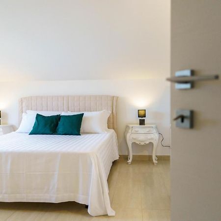 Villa Vittoria - Waterfront House เอากุสตา ภายนอก รูปภาพ