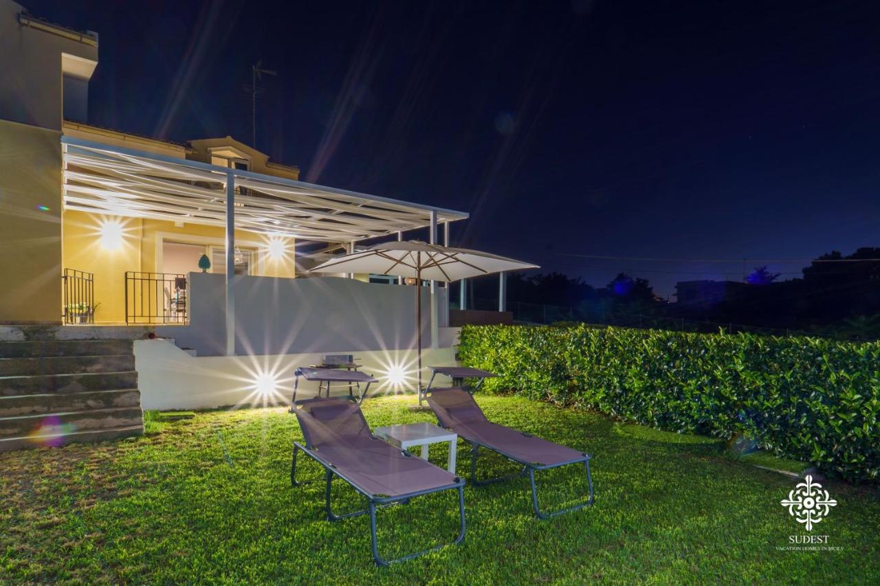 Villa Vittoria - Waterfront House เอากุสตา ภายนอก รูปภาพ