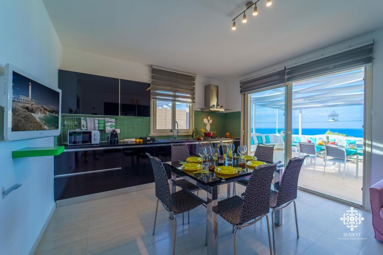 Villa Vittoria - Waterfront House เอากุสตา ภายนอก รูปภาพ